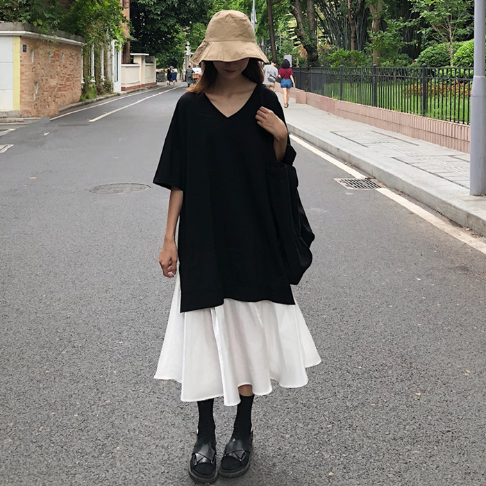 2022 Summer loose V-neck black short-sleeved casual dress, goddess hem patchwork long dress details Picture
