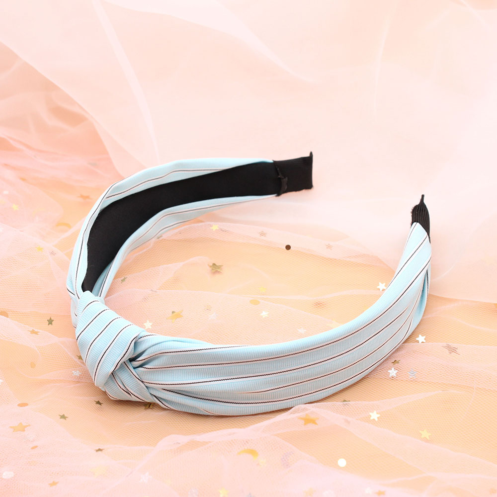 The new fabric hairband is a summer hit for women, featuring a high-end headband and headwear for going out Specification image