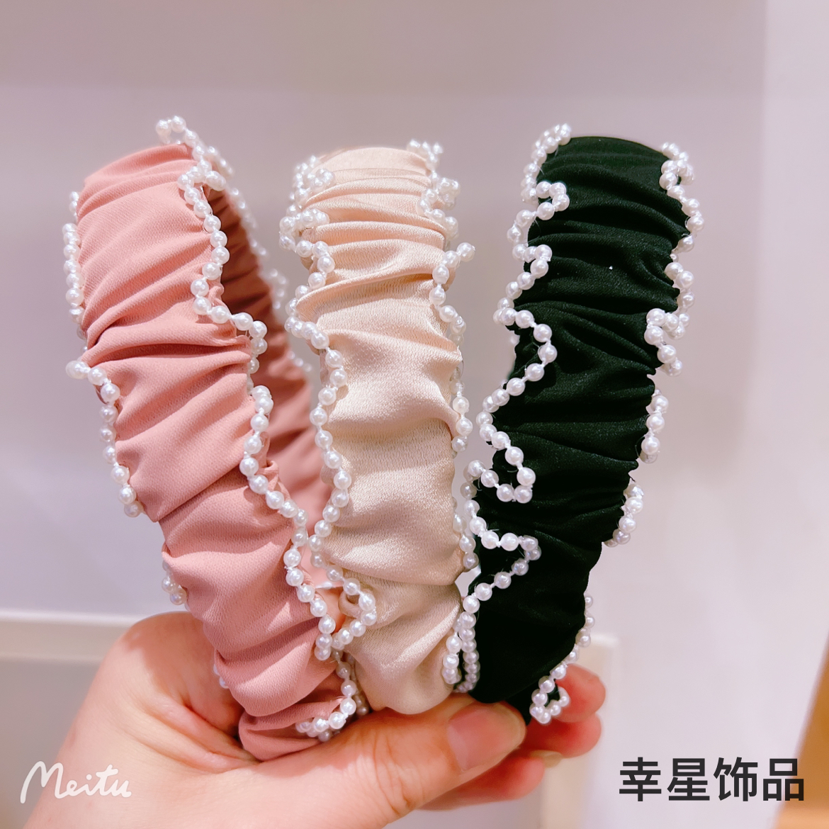 Yong 'ai Jiu 'ai fabric pearl pleated hair band Solid color girl wide edge high head top headband Elegant hair accessory hair clip Application Scenario