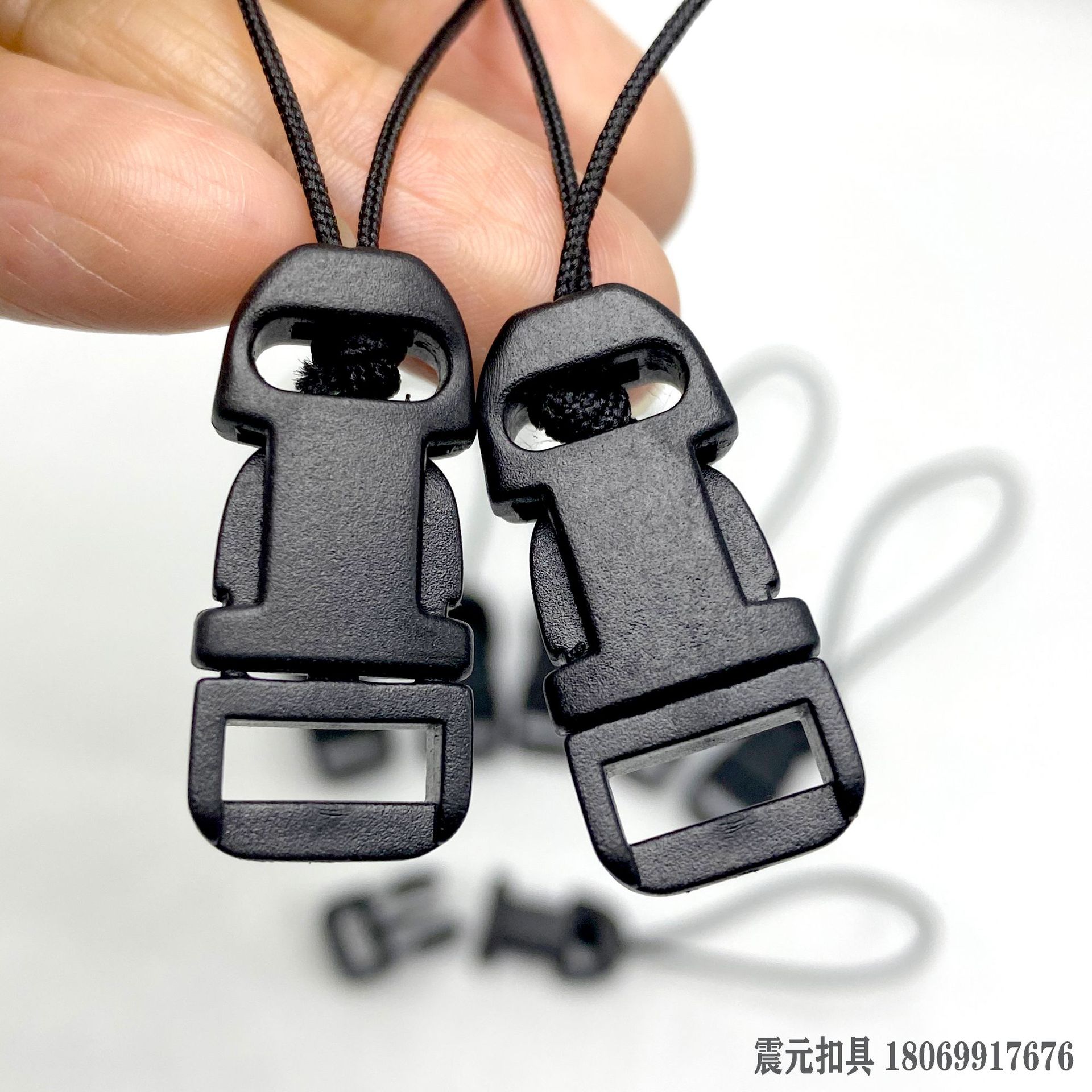 手机挂绳/塑料扣具 /插扣产品图