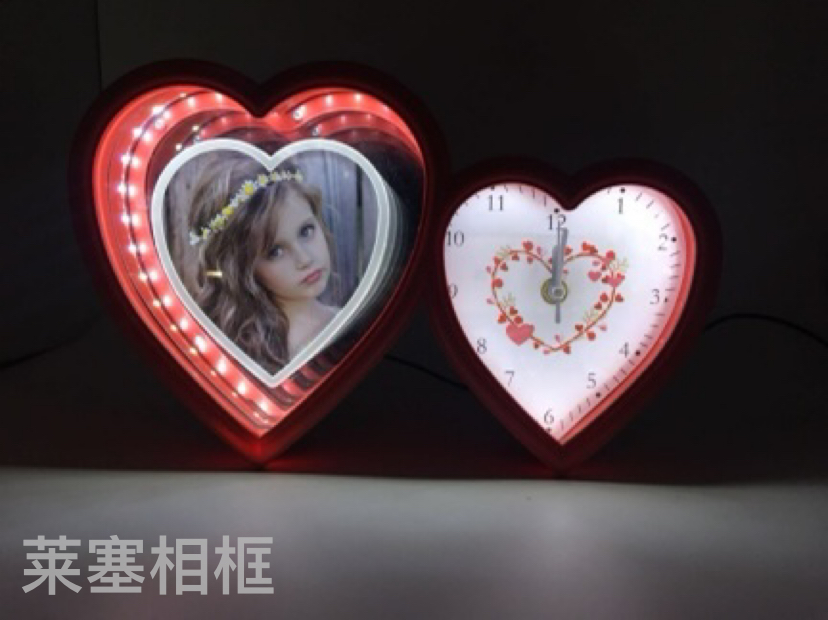 Creative design style of lighting ornaments for decorating the living room and bedroom, handicrafts, photos, magic mirrors and photo frames details Picture