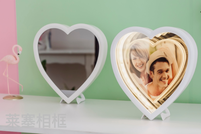 Creative design style of lighting ornaments for decorating the living room and bedroom, handicrafts, photos, magic mirrors and photo frames Application Scenario