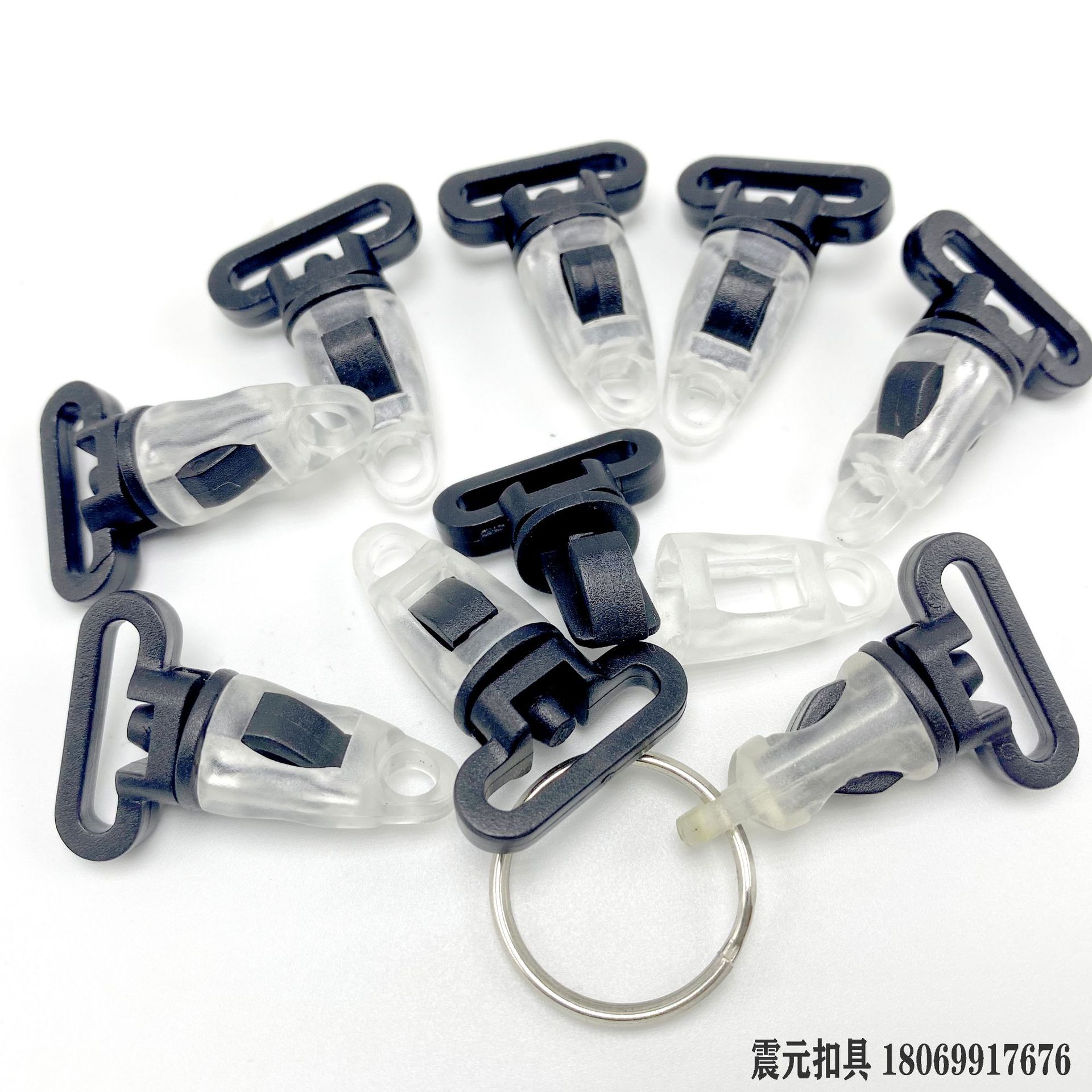We have a wide range of plastic padlocks for bags, rope ends, hooks, movable hooks, handbag hooks, key chain hooks and other accessories in stock Item Picture