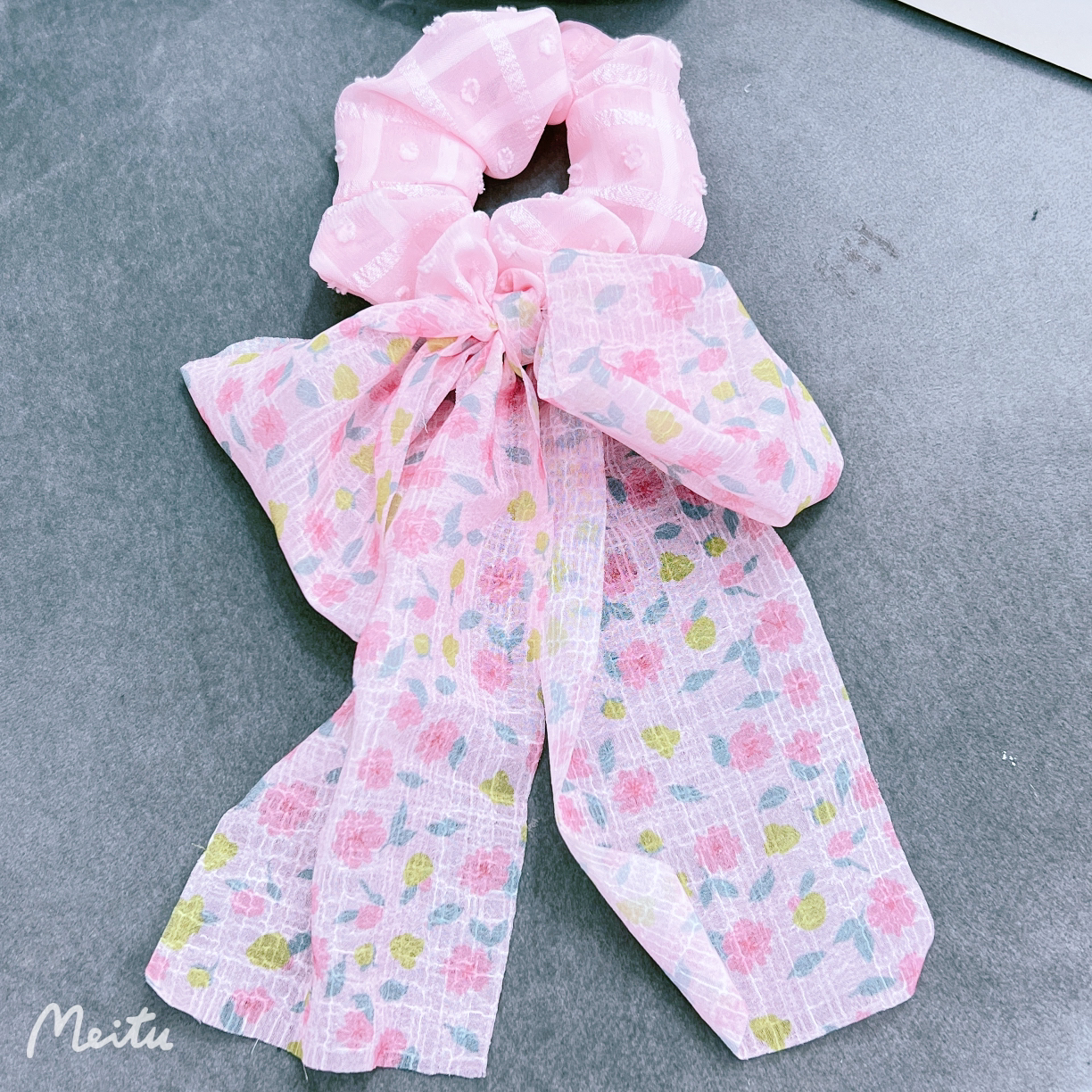 YAJA's super fairy floral bow ribbon style large intestine hair band, elegant and stylish ponytail hair tie new headwear Specification image
