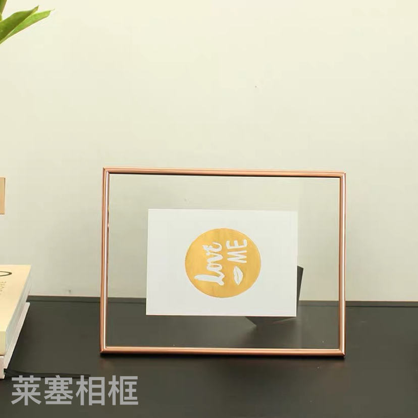 Creative decorative items for home decoration, living room and bedroom, handicrafts, photos, metal photo frames Application Scenario