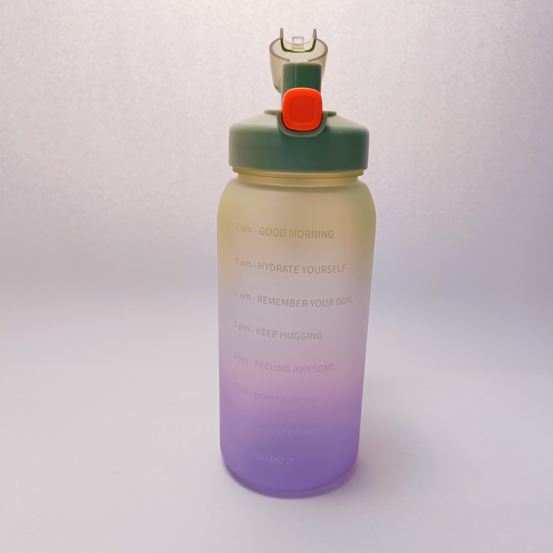 The new 2000ML gradient pop-up lid straw cup with scale, the space cup, is a popular outdoor fitness water bottle and portable Item Picture