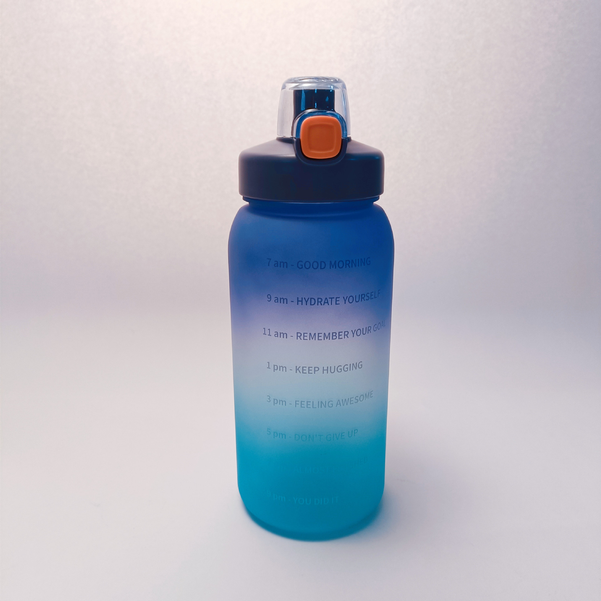 The new 2000ML gradient pop-up lid straw cup with scale, the space cup, is a popular outdoor fitness water bottle and portable Application Scenario