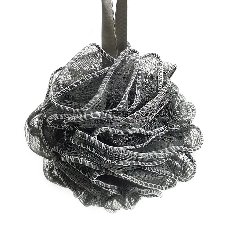 We recommend the new gray-black bamboo charcoal bath flower. You can order large men's bath balls and bath flower scrubs made of recycled materials details Picture
