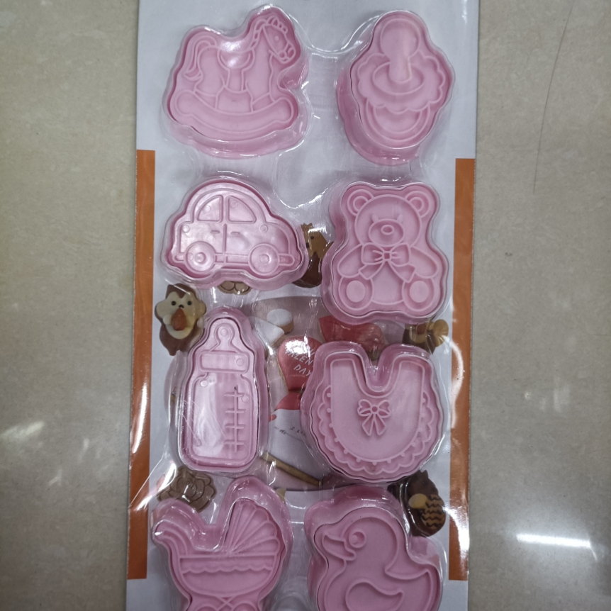 Wholesale of fondant cake mold sets, including spring embossing molds and cutting molds, etc., 33 pieces set Application Scenario