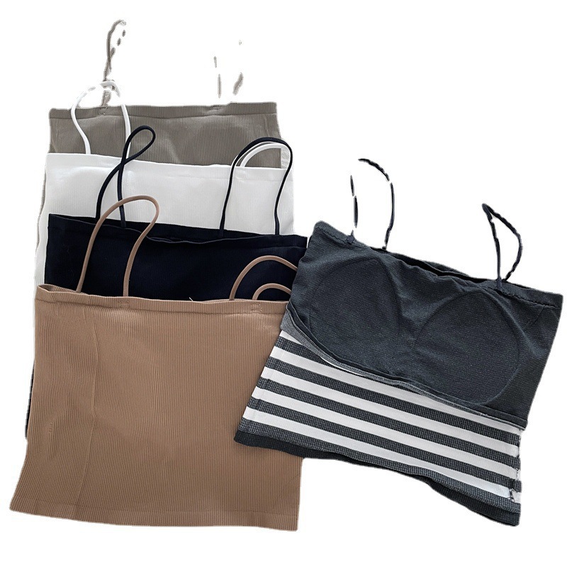A chic little halter top for women to wear as an inner layer with the 2022 spring/summer new style, and a short top with a corset, chest pad and base layer Item Picture