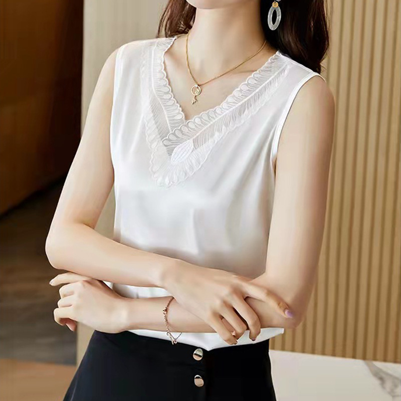 The new design style features a sexy lace patchwork suit and a high-end women's top with a high-elastic silk satin vest Specification image