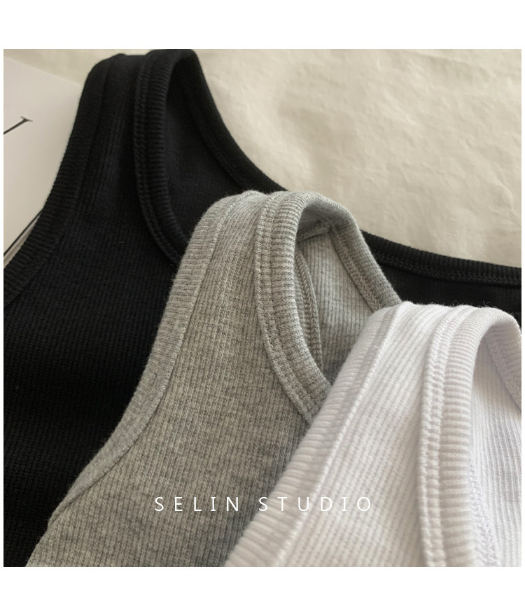 The basic black, white and grey mini vest is a new style for women's summer, which is slimming and versatile. The short base layer top is trendy and thin for students Application Scenario