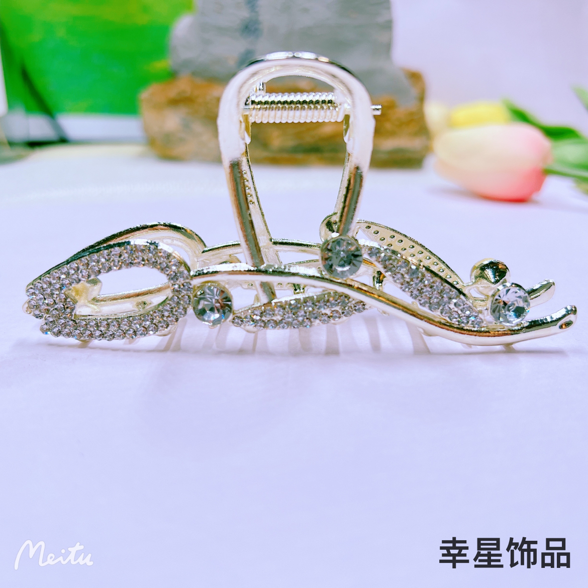 Yongaijiu Ai's new Spring/Summer versatile and popular large shark clip and pearl diamond headwear for the back of the head Specification image