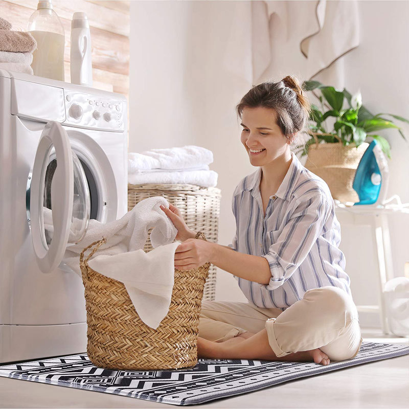 Amazon cross-border leather floor MATS, kitchen floor MATS, no-wash, waterproof, oil-proof, anti-slip, thickened PVC foot MATS and door MATS Application Scenario