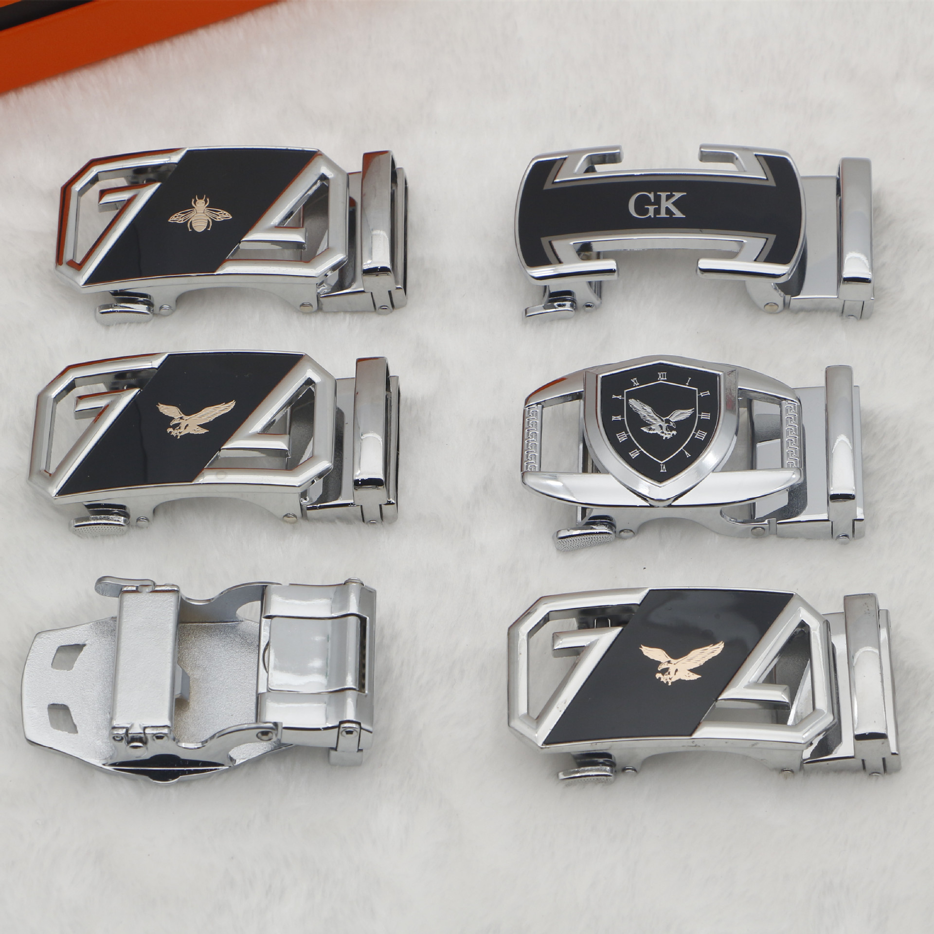 The new fashionable men's belt buckle is made of 4.0 alloy and comes in three colors. It is of high quality and low price Application Scenario