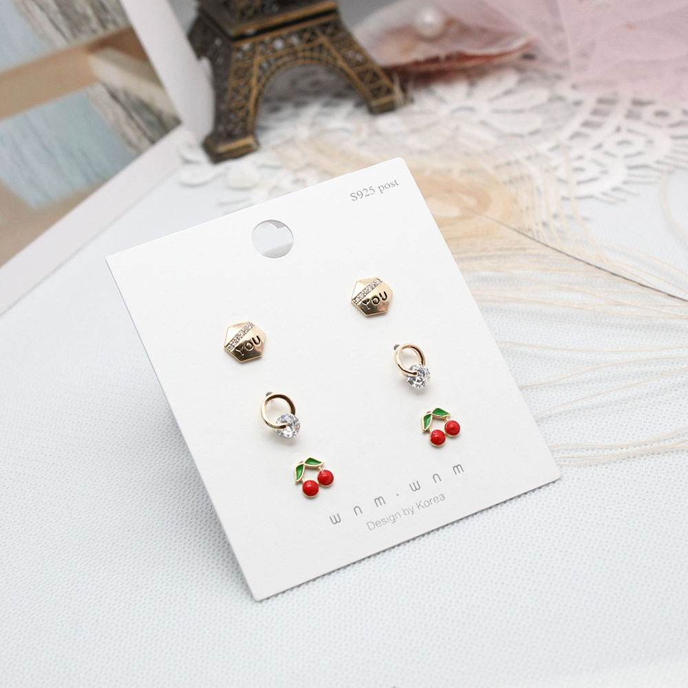 【 3-pair Set 】 Korean-style simple and elegant earrings, Week Stud earrings, a best-selling earring set for female students with three pairs of earrings Item Picture