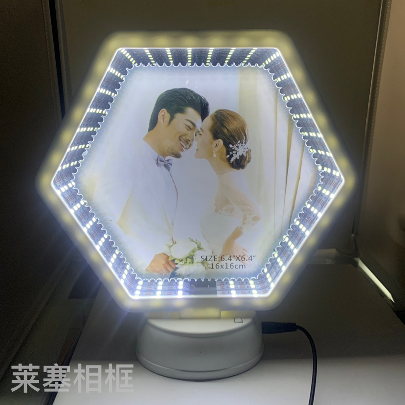 Monochrome white light creative decorative items for home decoration, living room and bedroom handicrafts, photos, plastic magic mirror photo frames Item Picture