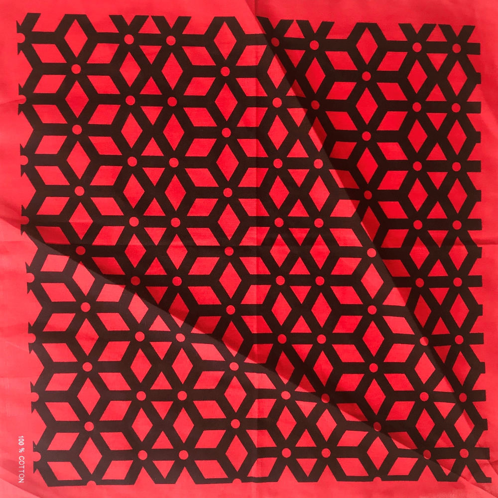 One-piece delivery service for square handkerchiefs at street stalls. Cotton square handkerchiefs, hip-hop headscarves, outdoor large handkerchiefs, handkerchiefs, sports outdoor sweat-absorbing wrapping towels
