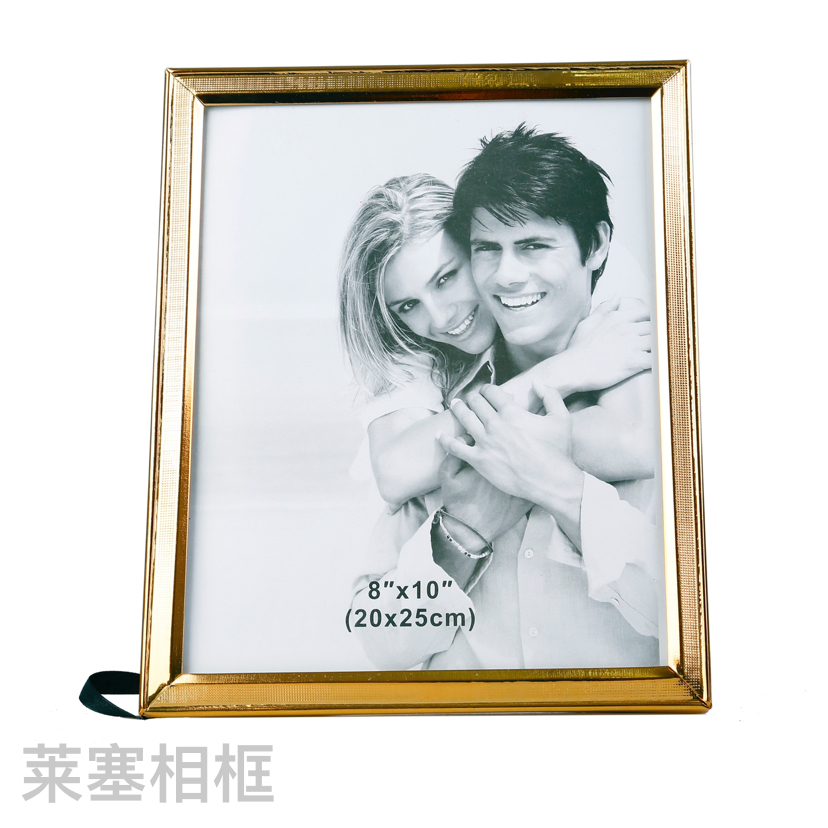 Electroplated gold creative decorative items for home decoration, living room and bedroom handicrafts, photos, metal photo frames Application Scenario