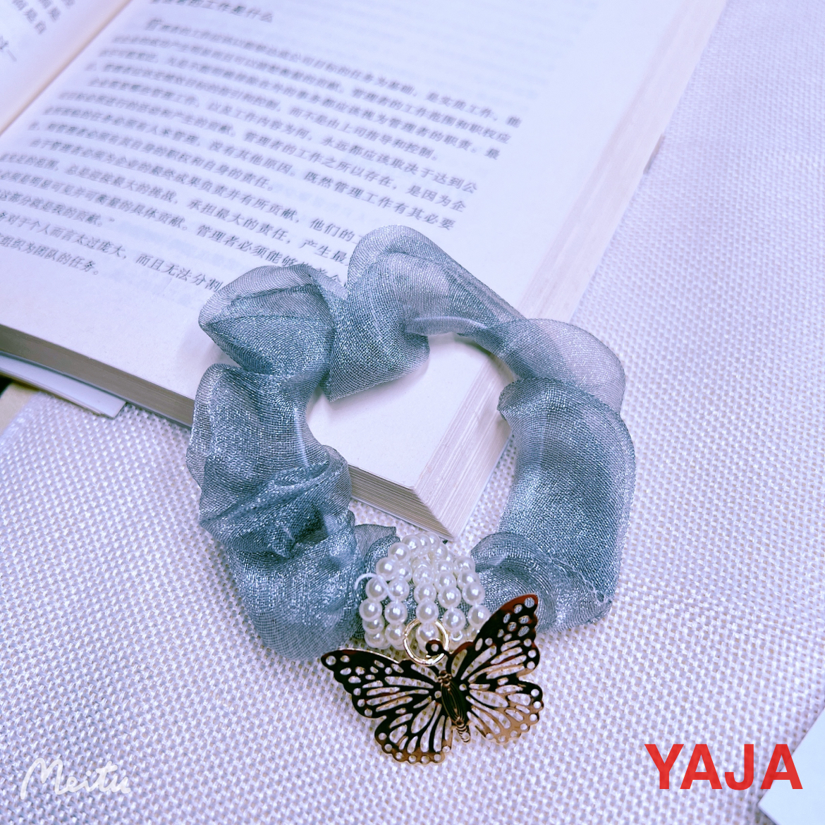 YAJA's pearl hair band, a sweet and fresh girl's hair tie, tied in a ponytail bun, and decorated with a pendant hair tie Application Scenario