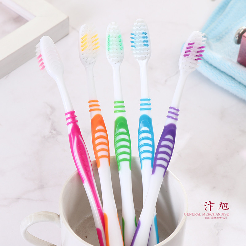 Factory direct supply wholesale of 5-piece adult soft-bristled toothbrush sets for families with promotional offers Application Scenario