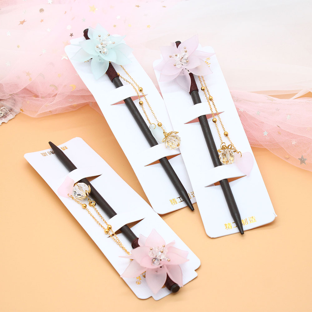 Retro wooden hairpins, updo hairpins, ancient-style hair accessories, ancient-style girl's Hanfu headwear, ancient-style hairpins, walking tassels Application Scenario