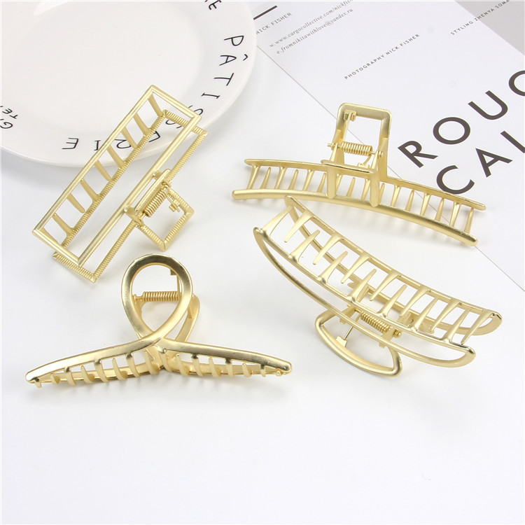 Metal hair clips for women, large Korean-style hair clips, shark clips, Korean back head hair clips, elegant and stylish hair clips details Picture
