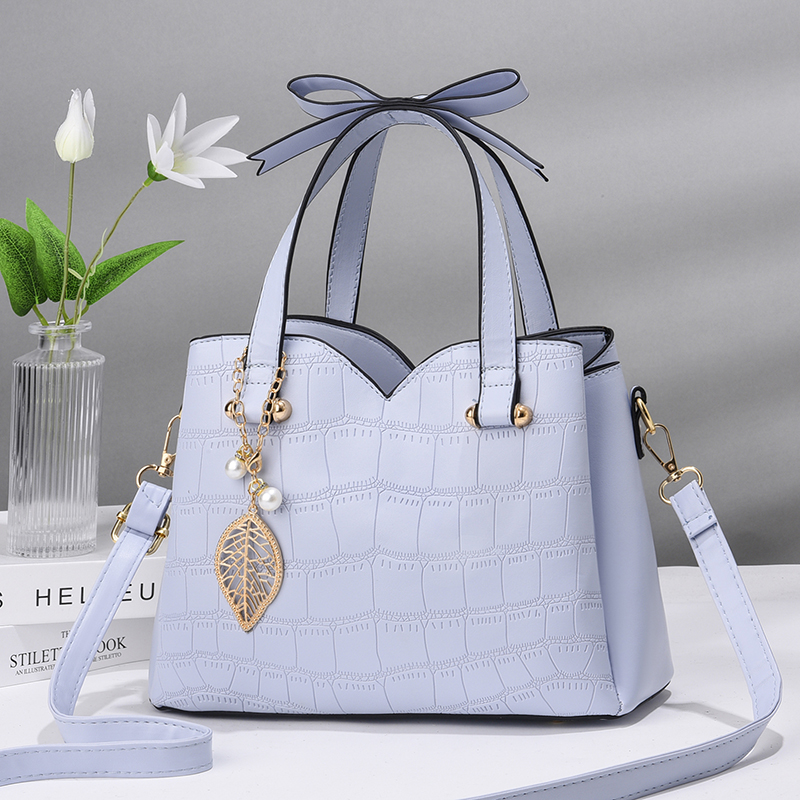 Yiding Bags: Women's bags, men's bags, wallets, handbags, travel bags, school bags, backpacks, computer bags, business briefcases Application Scenario