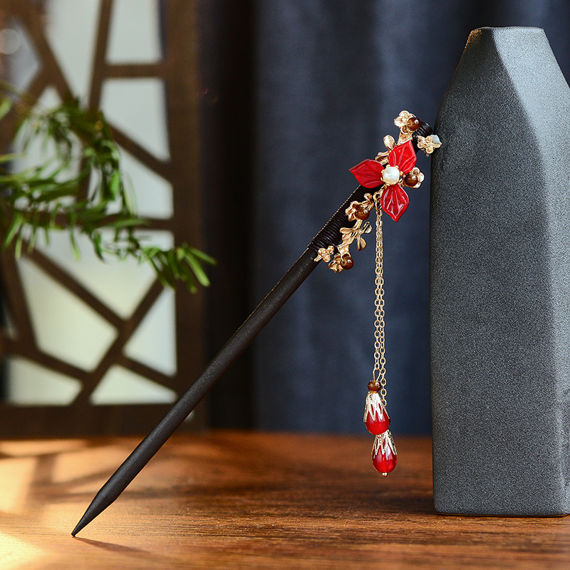 Retro flower-patterned ebony hairpin for women, simple ancient-style hair accessory, tassel Hanfu, wooden hairpin headwear for women Specification image