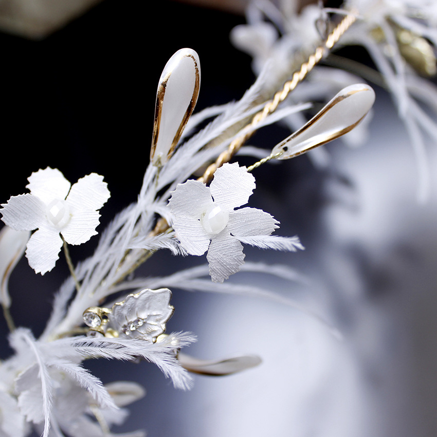 Korean version crystal headband, photo studio, magazine cover design, festival celebration, stage performance, fairy feather headwear Item Picture