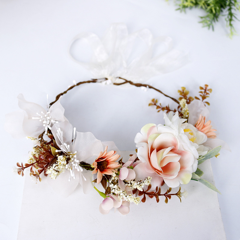 Flower headband, garland, pink flower headband, princess headpiece, forest-themed sunflower headpiece, bride's wedding headpiece Application Scenario
