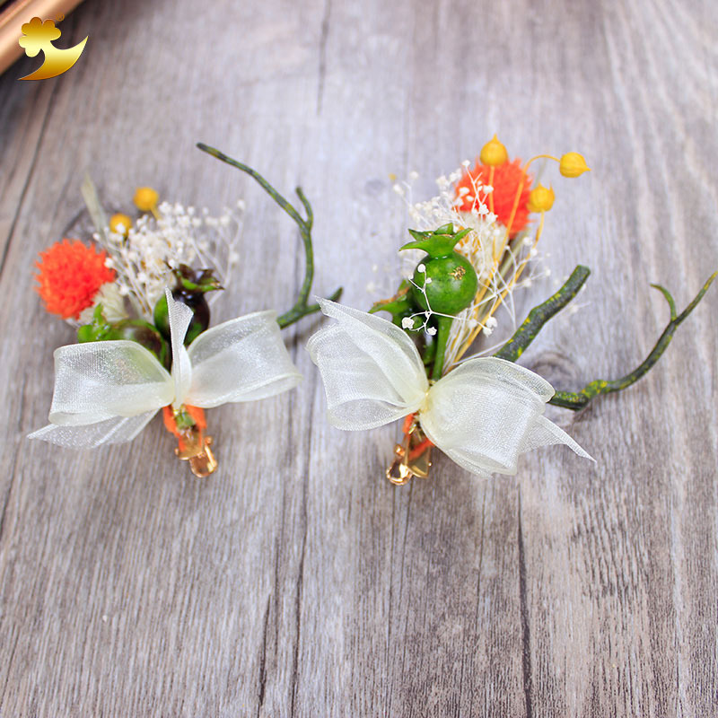 Bride's retro hairstyle wedding accessories, Xiuhe red fruit love grass bouquet headwear, female wedding simulation antler accessories Specification image