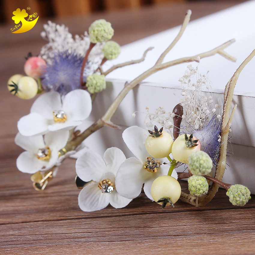 Japanese and Korean bride headwear: Starry sky, antler hairpins, branch and berry hairpins, spring photo photography, and realistic flower headwear Specification image