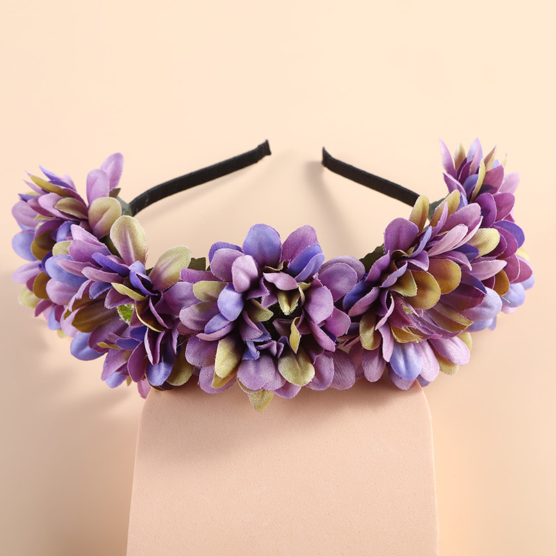 Customized purple artificial garlands, outdoor lawn wedding, bride, bridesmaid, flower girl style headwear, performance hair bands and hair accessories details Picture
