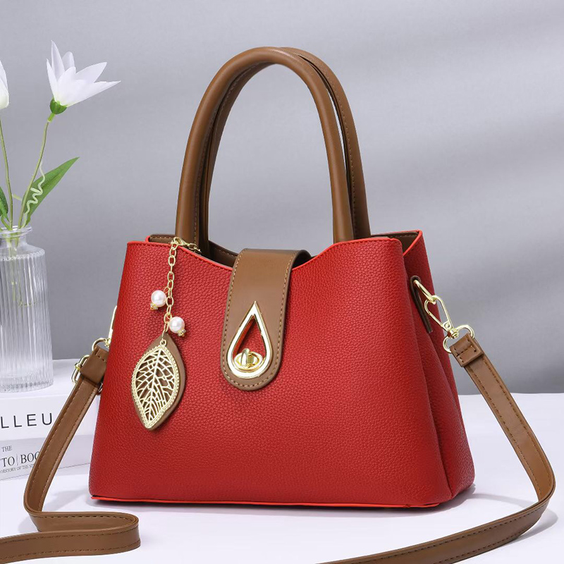 Yiding Bags: Women's bags, men's bags, wallets, handbags, travel bags, school bags, backpacks, computer bags, business briefcases Application Scenario