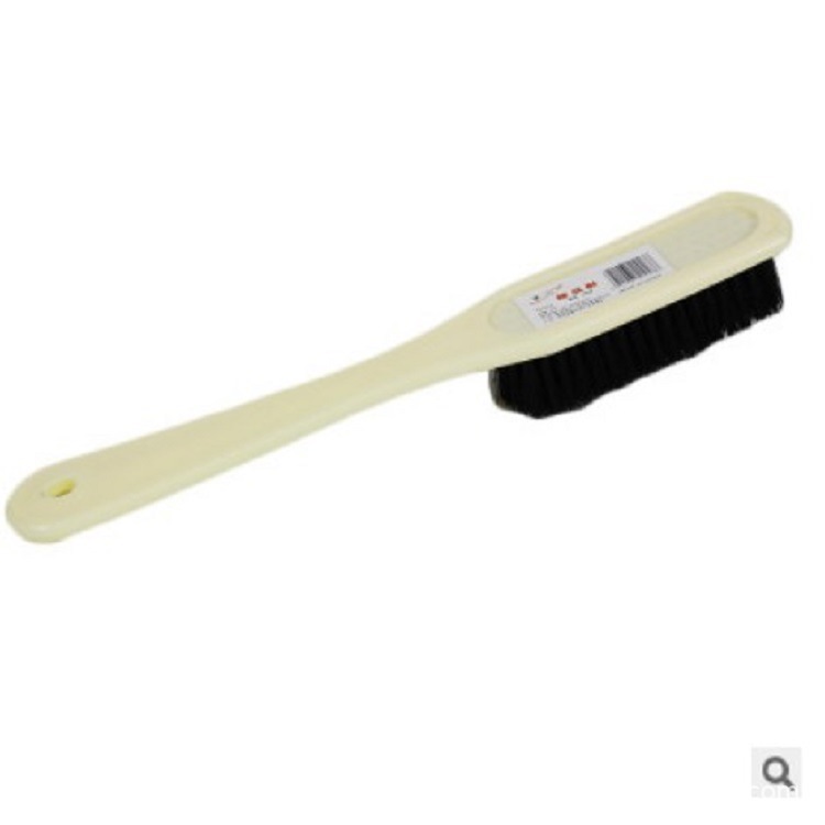 Five-yuan store, street stall, multi-color, multi-purpose long-handled shoe brushes, household cleaning brushes, wholesale from Xu Shengyou Factory Application Scenario