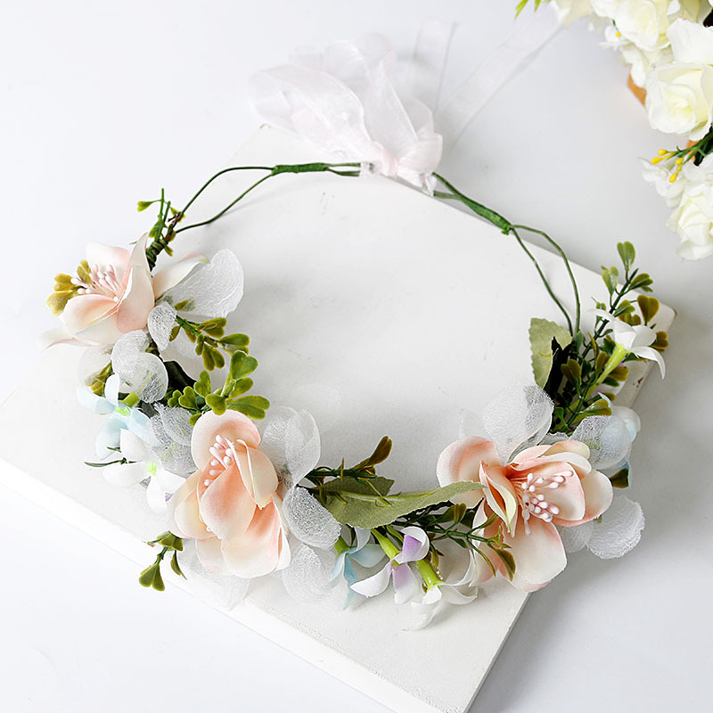 Korean-style garland headwear, pink simple wedding dress accessories, bride's hair accessories, handcrafted fabric flower travel headband details Picture
