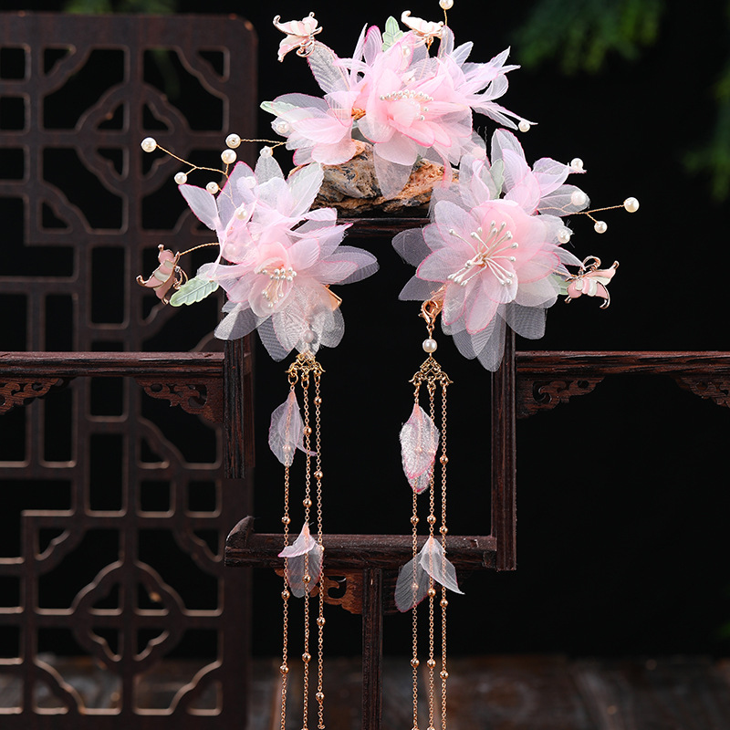 A fashionable and ethereal ancient-style female metal long tassel light pink gauze flower headpiece and a simple three-piece hair clip set details Picture