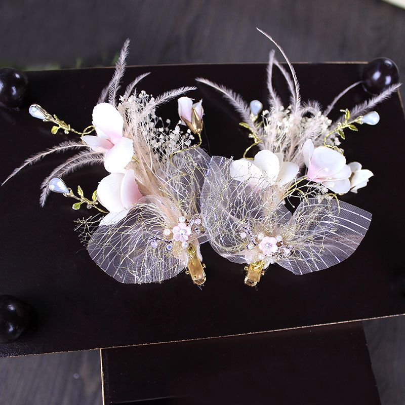 The bride's hair clip features a starry sky dried flower pink feather fringe, presenting a super fairy-like star street style women's hair accessory Specification image