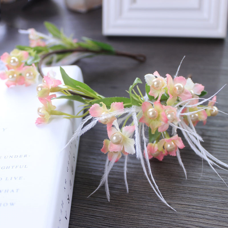 厂家直供手工发箍珍珠白色羽毛花环头饰森系婚庆旅游纪念新娘发饰