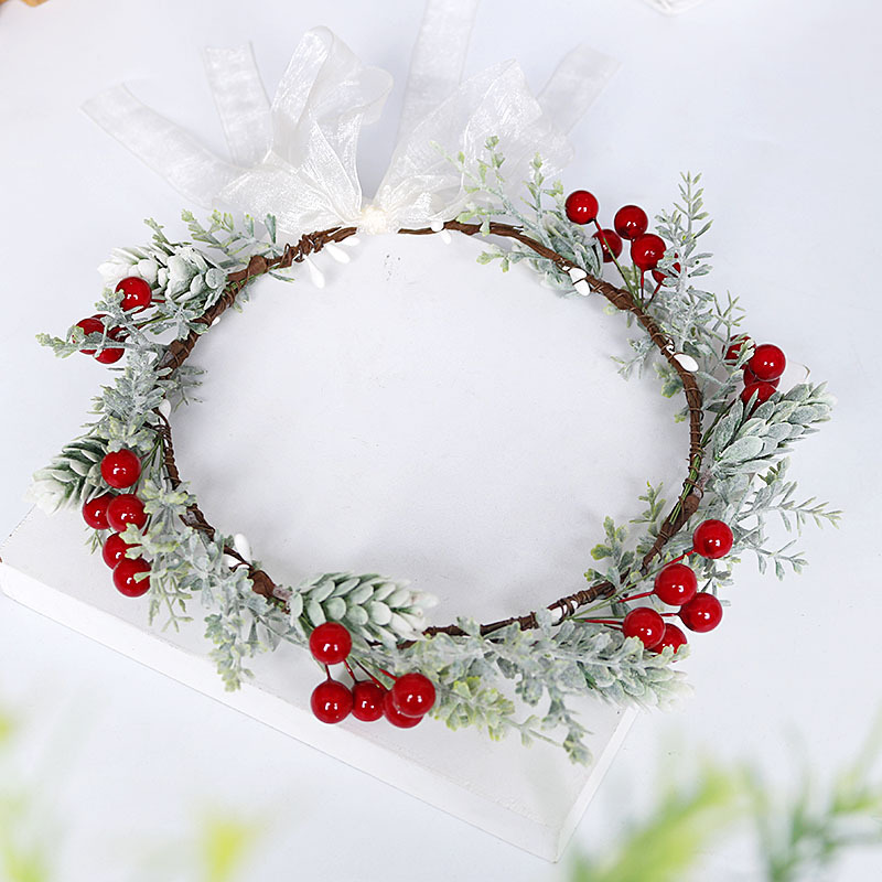 New best-selling Christmas wreath, red berry simulation wreath headband, wedding, travel, commemorative holiday headwear