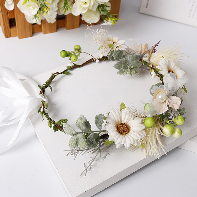 Bride's garland, white sunflower, pearl fabric headband, European and American forest girl style wedding, sweet headwear for seaside photos Application Scenario