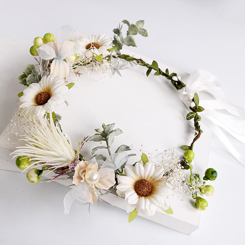 Bride's garland, white sunflower, pearl fabric headband, European and American forest girl style wedding, sweet headwear for seaside photos