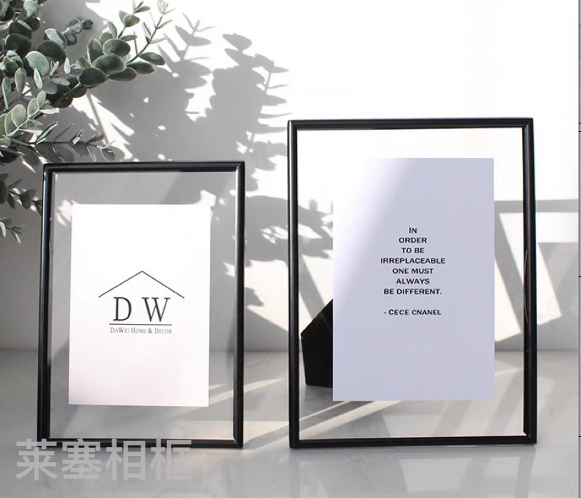 Small round-edge metal creative decorative items for home decoration, living room and bedroom handicrafts, photos, metal photo frames 1 Item Picture