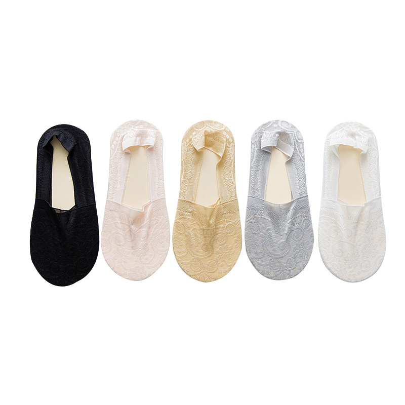 Simple solid color spring and summer women's deep mouth satin lace breathable cotton sole sweat-absorbent and non-dripping, with invisible socks sent in one piece Item Picture