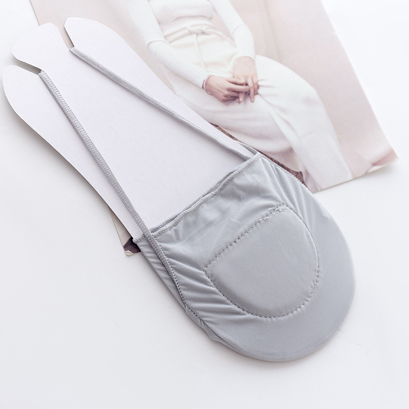 Wholesale of new Japanese-style 3D air cushion ice silk boat socks, halter high heels, half socks, anti-slip silicone shallow mouth invisible socks Application Scenario