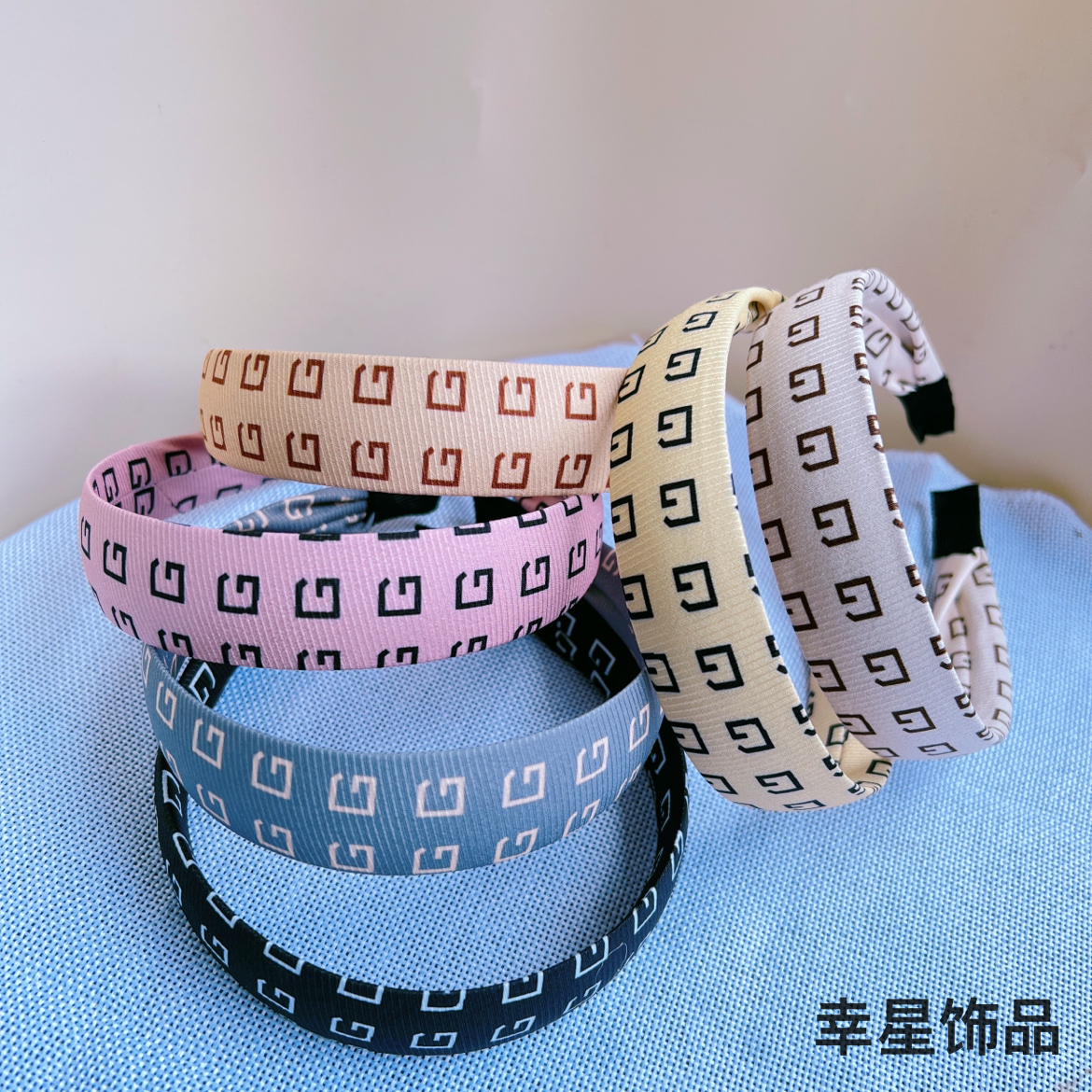 YAJA retro floral checkered letter sweet hair band, dark hair accessory, Korean wide headband, simple headwear and headband details Picture