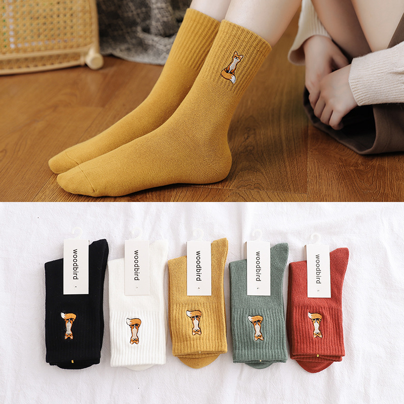 Spring and Autumn new fox embroidery socks women's high luo mouth middle tube socks cotton character cartoon embroidery socks wholesale thumbnail