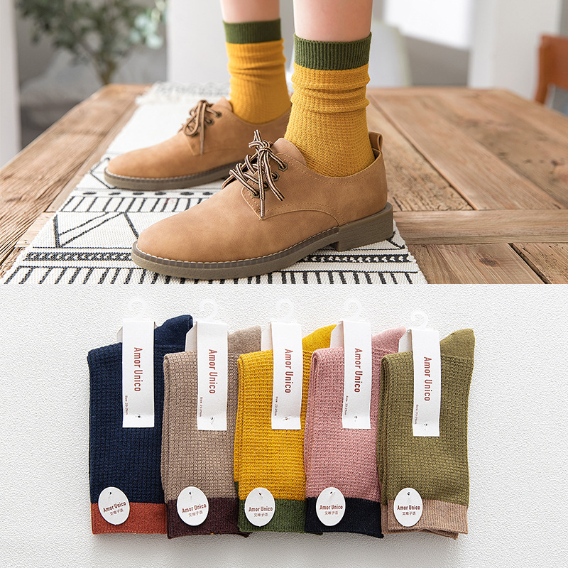 Spring and Autumn new women's double-needle mid-calf socks, forest-style small checkered pile pile women's breathable cotton socks manufacturer wholesale