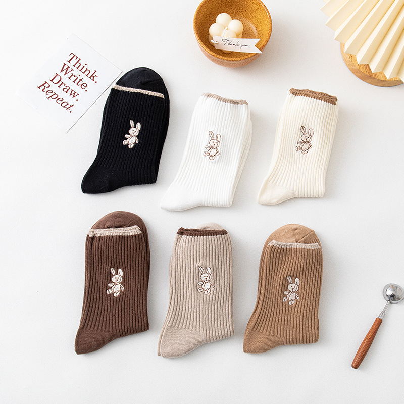 Women's long stockings, women's pile stockings, double-needle bear embroidery, autumn and winter new style women's ins trendy cotton socks consignment Specification image